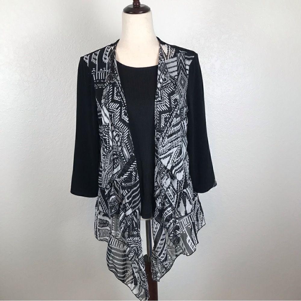 Chicos Travelers 3/4 sleeve open waterfall black & white cardigan M/8